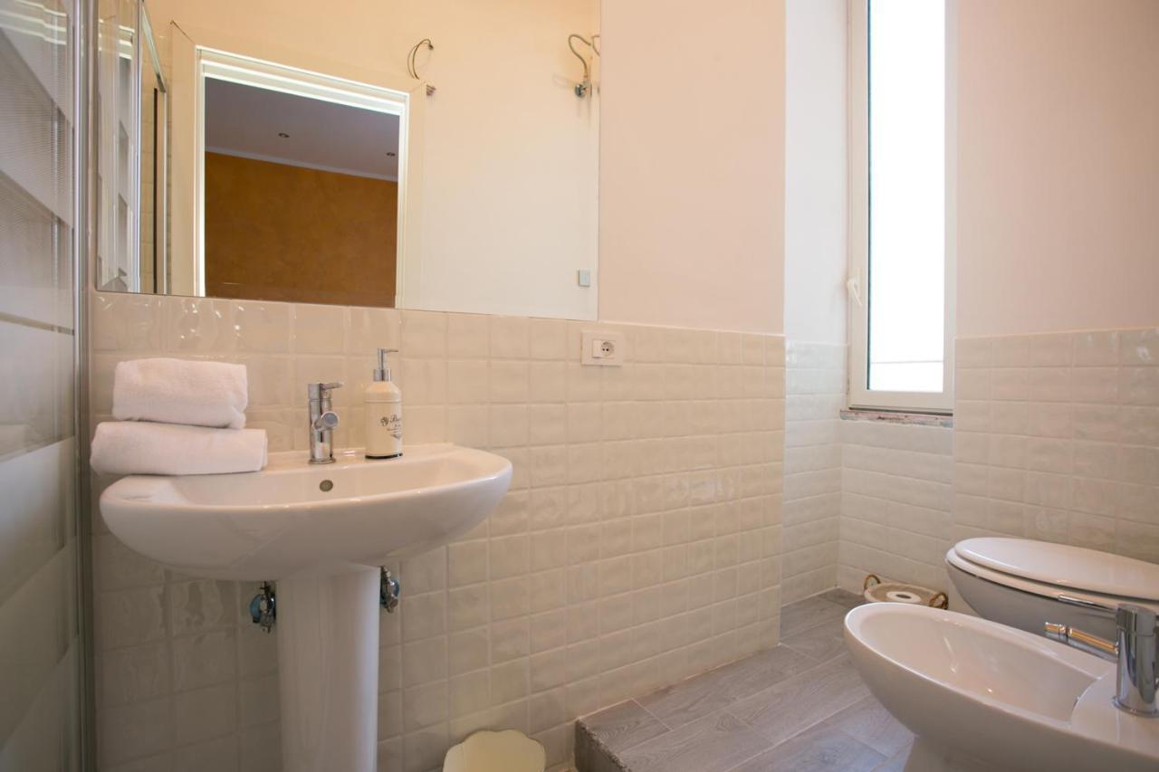 Colosseo Apartments And Rooms - Rome City Centre Ngoại thất bức ảnh