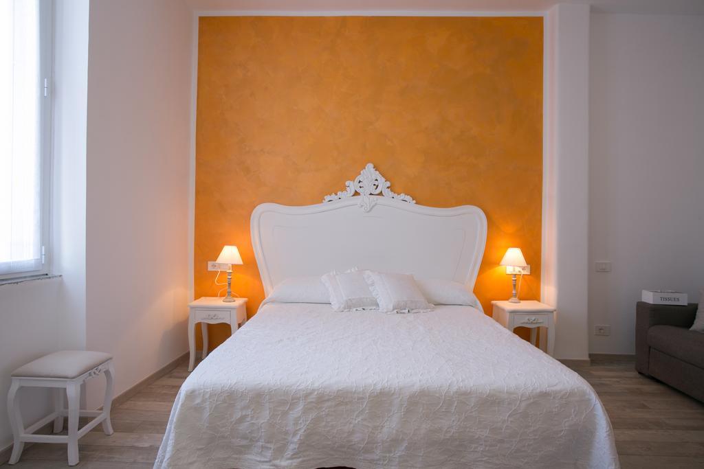 Colosseo Apartments And Rooms - Rome City Centre Phòng bức ảnh