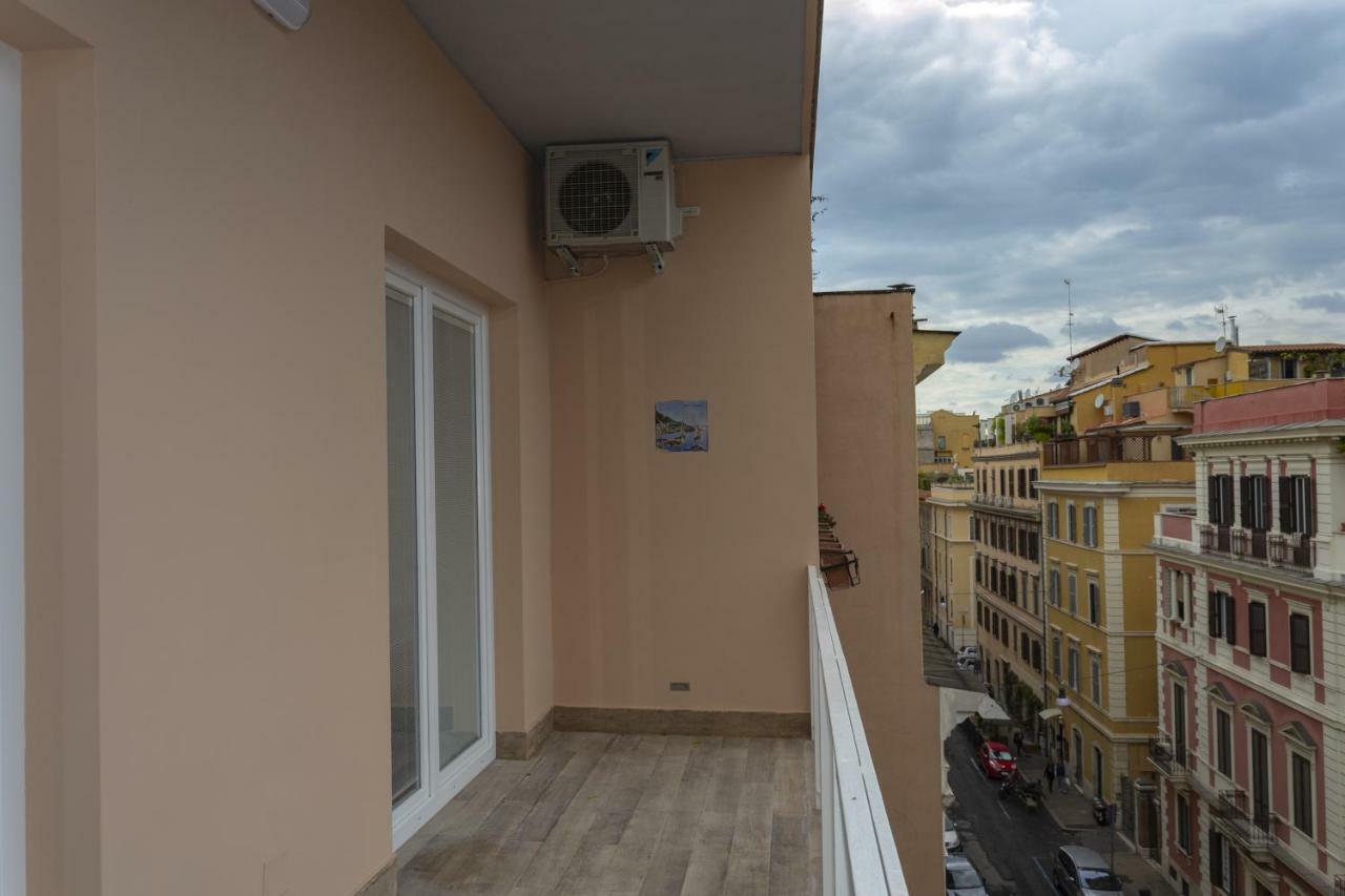 Colosseo Apartments And Rooms - Rome City Centre Ngoại thất bức ảnh