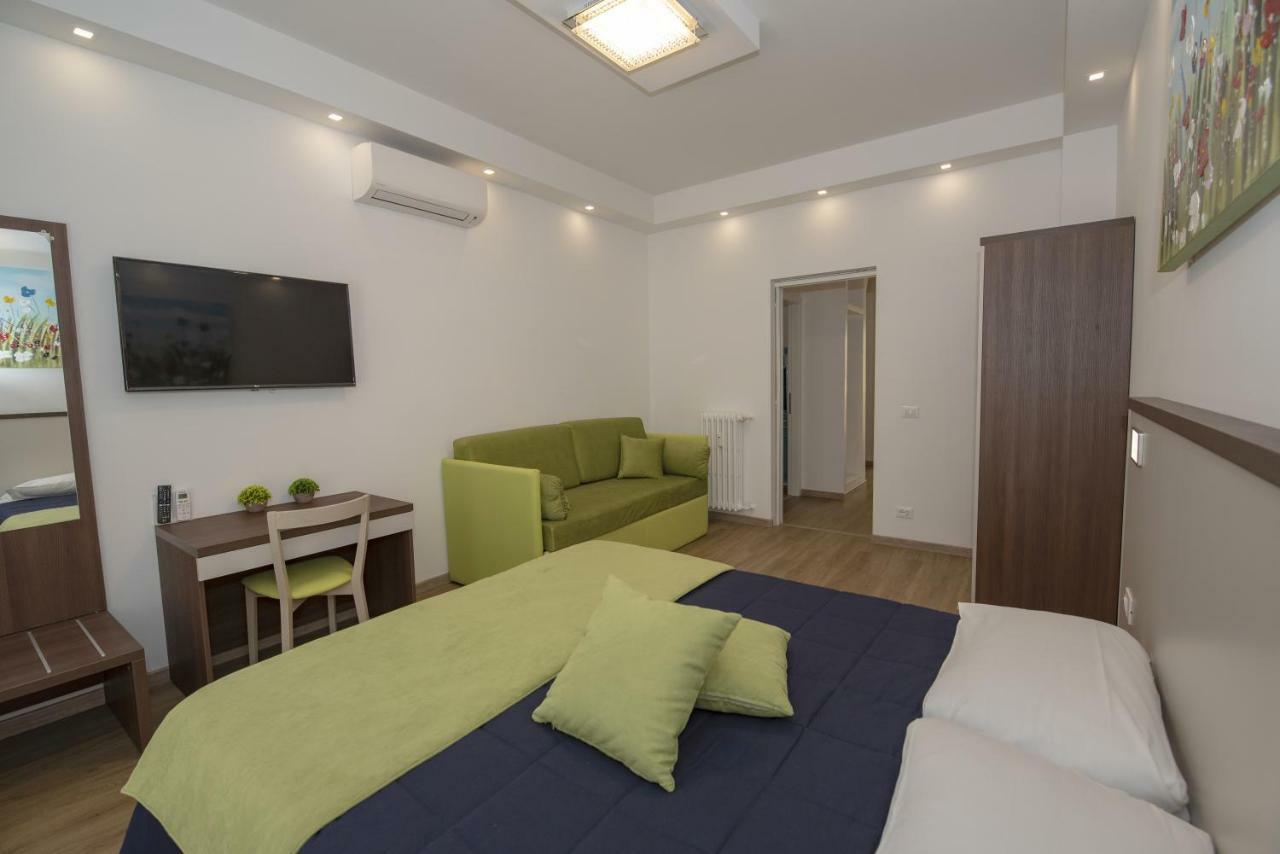 Colosseo Apartments And Rooms - Rome City Centre Ngoại thất bức ảnh